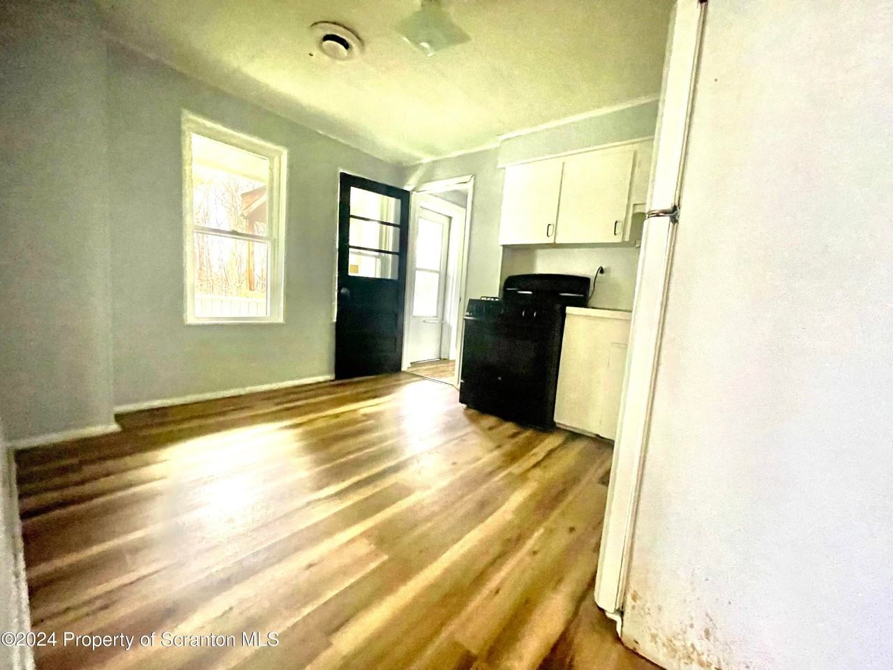 1210 Philo St - Photo 4 of 9