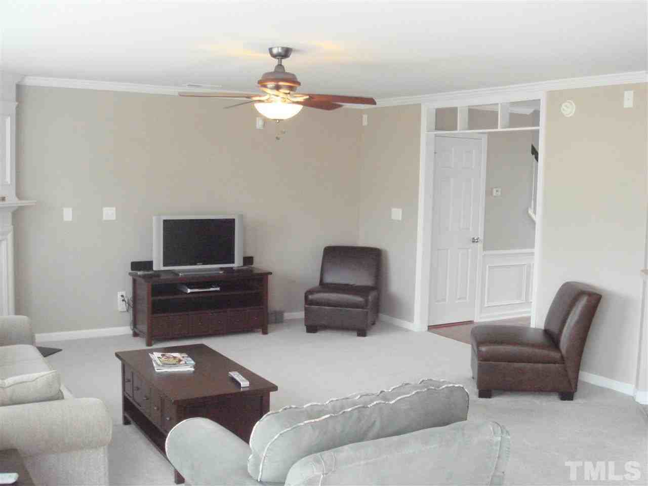 5009 Reservoir Rd - Photo 3 of 13