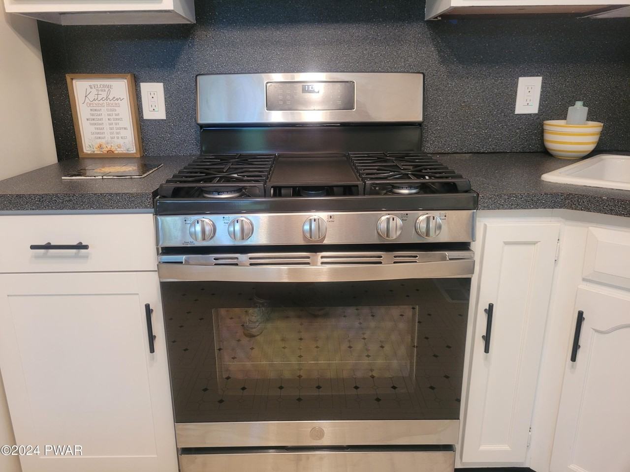 113 Canterbrook Drive - Photo 4 of 34