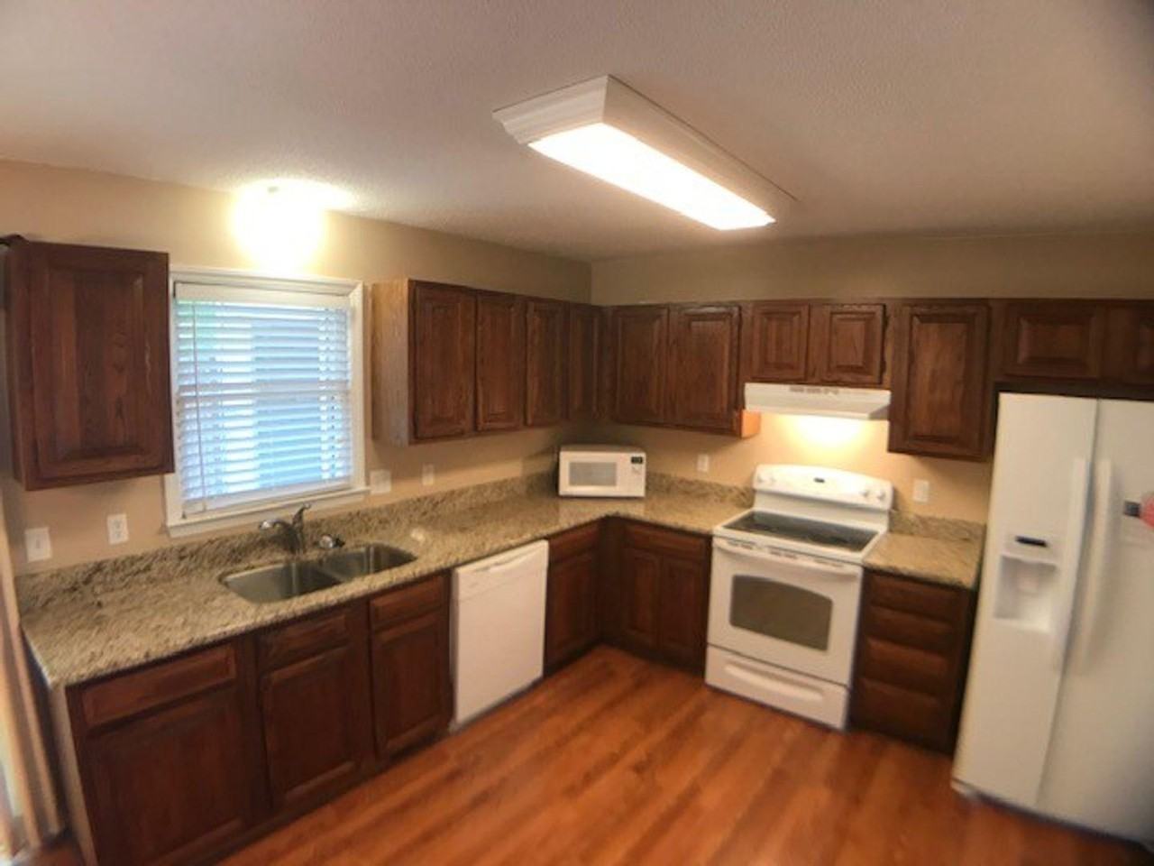 6749 Chauncey Dr - Photo 4 of 18