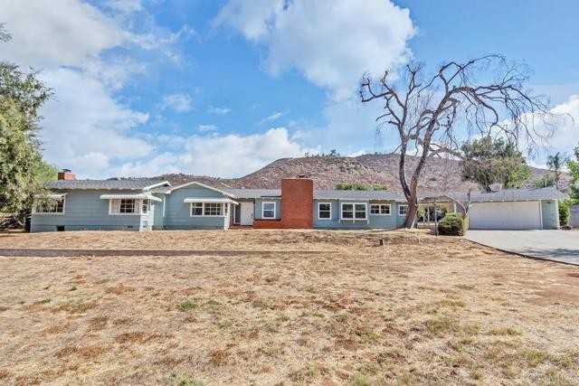 988 Pepper Dr - Photo 5 of 41