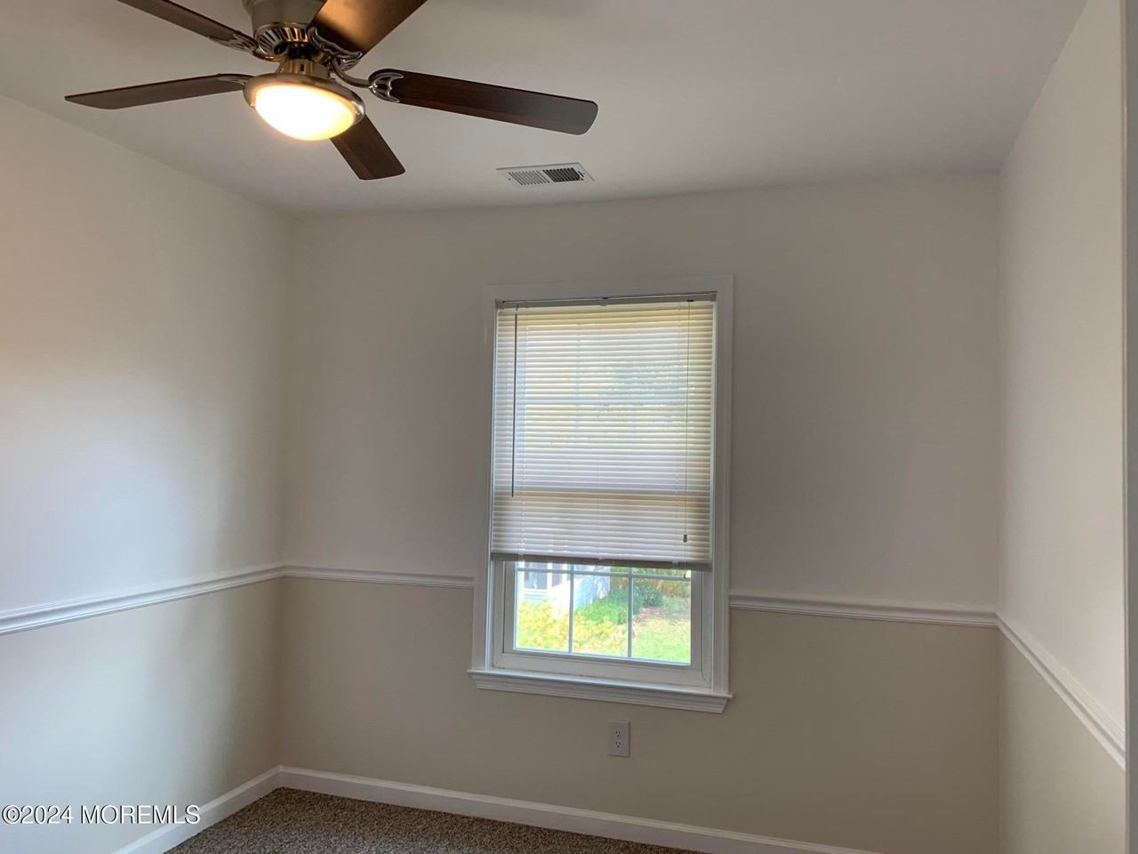 462 Magnolia Ct - Photo 6 of 15