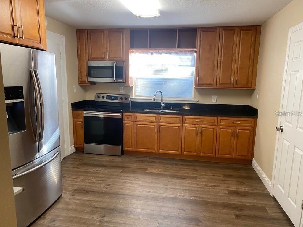 21 N Beaumont Ave - Photo 7 of 16