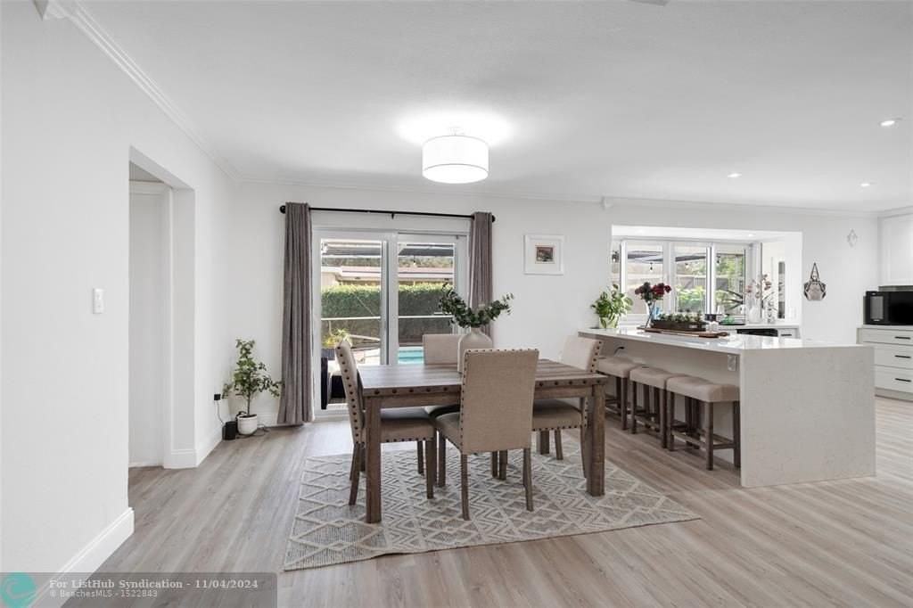 10484 Nw 3rd St - Photo 7 of 27