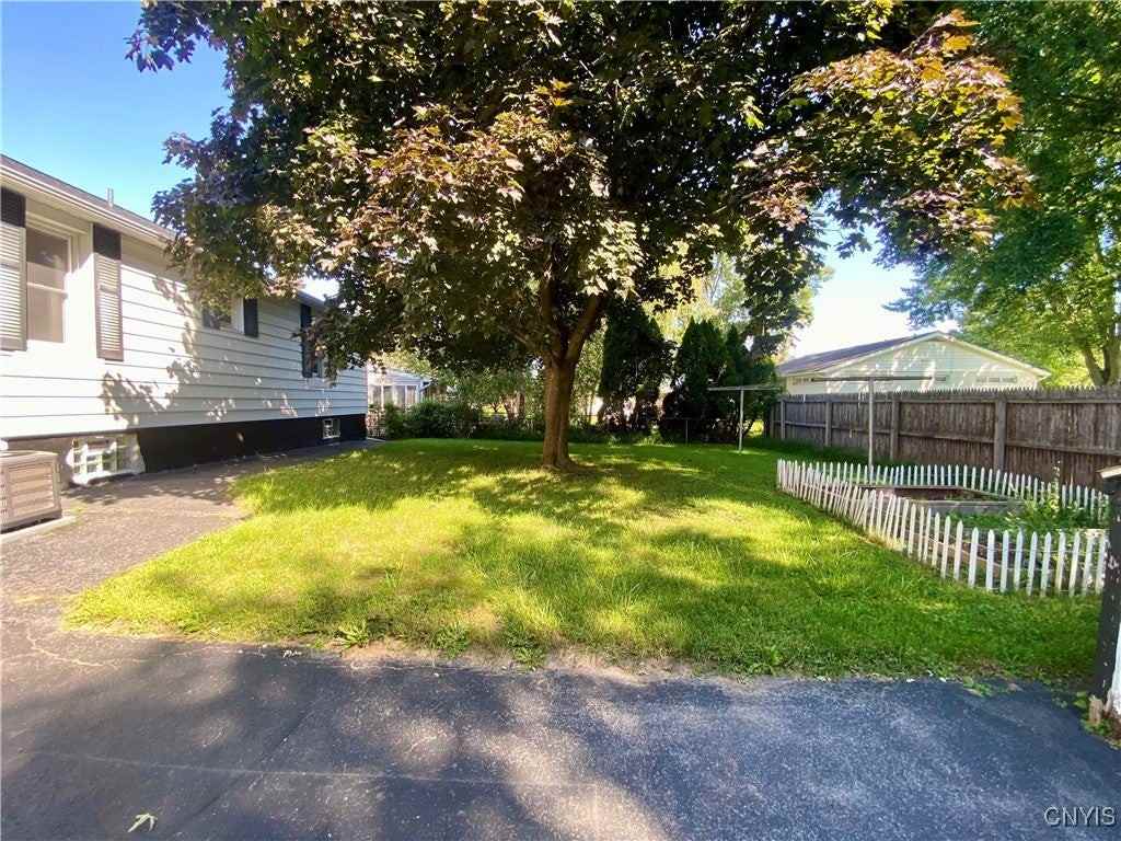 738 Taft Ave - Photo 6 of 37