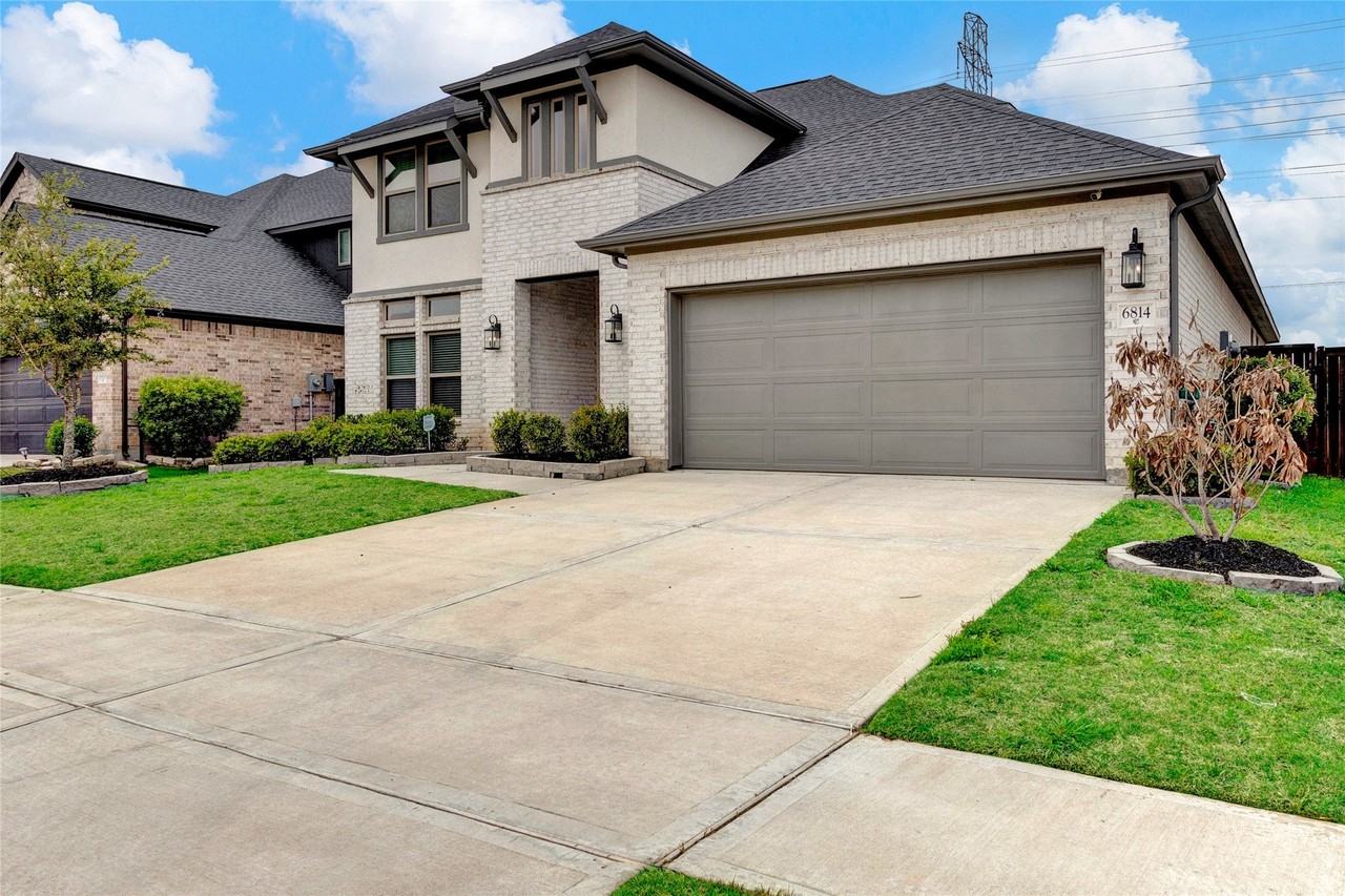 6814 Waxbill Rd - Photo 2 of 31