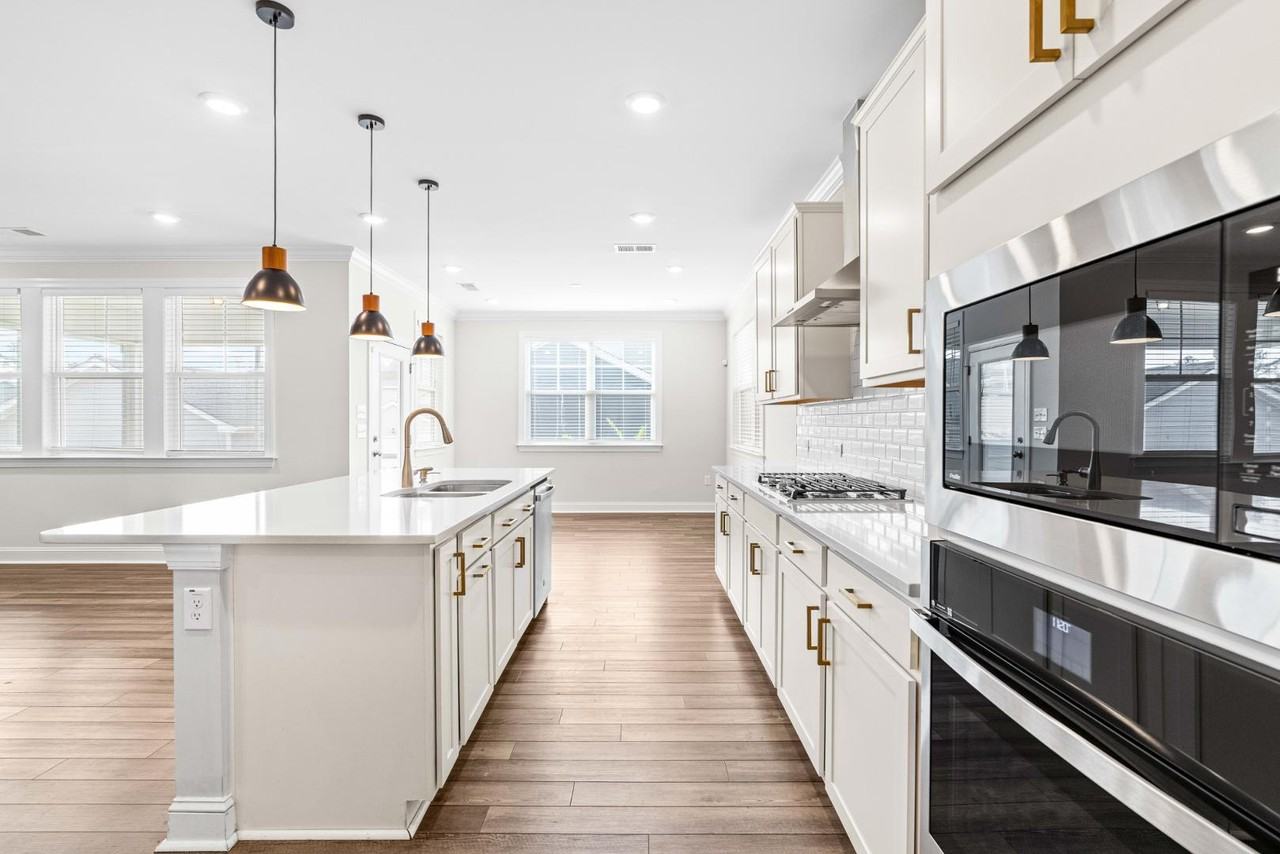 381 Natsam Woods Way - Photo 5 of 24