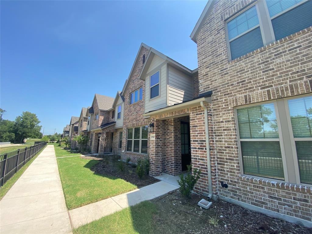 1945 Mcclane Dr - Photo 2 of 25