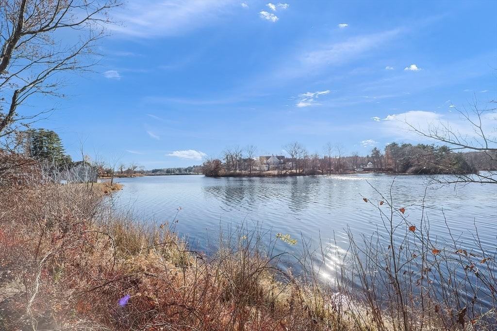 92 Dutcher St - Photo 3 of 41