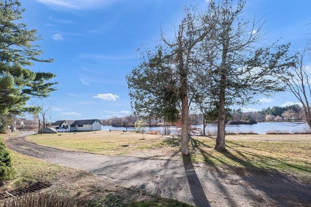 92 Dutcher St - Photo 7 of 41