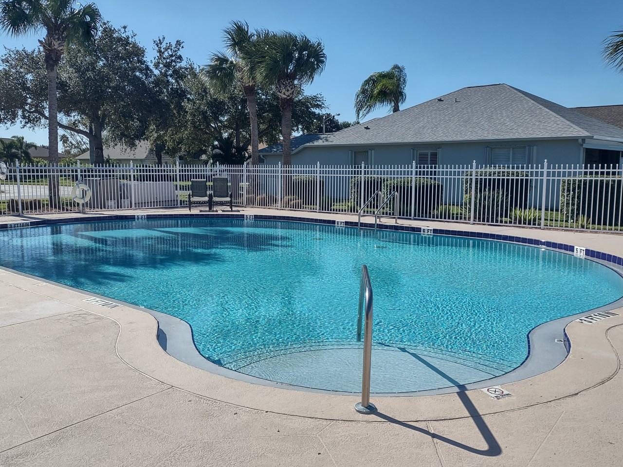 3541 Deer Lakes Dr - Photo 2 of 35