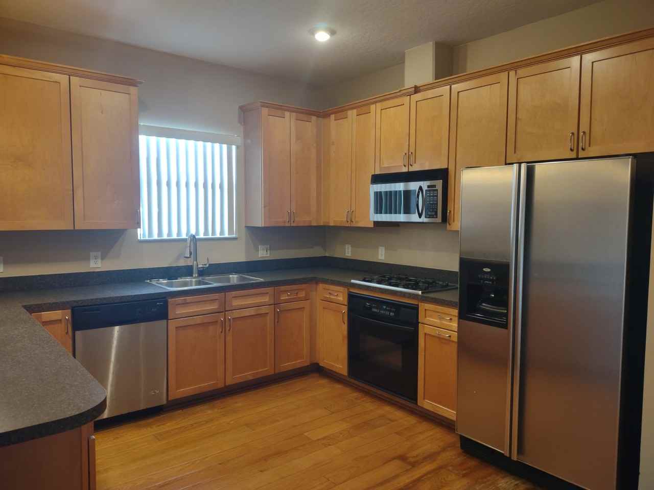 3541 Deer Lakes Dr - Photo 3 of 35