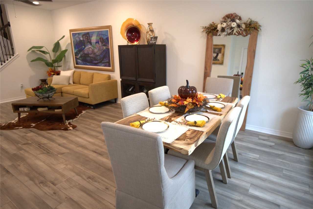 8020 Scanlan Trl - Photo 3 of 50
