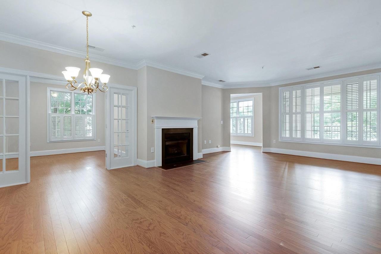 3920 Essex Garden Ln - Photo 2 of 21