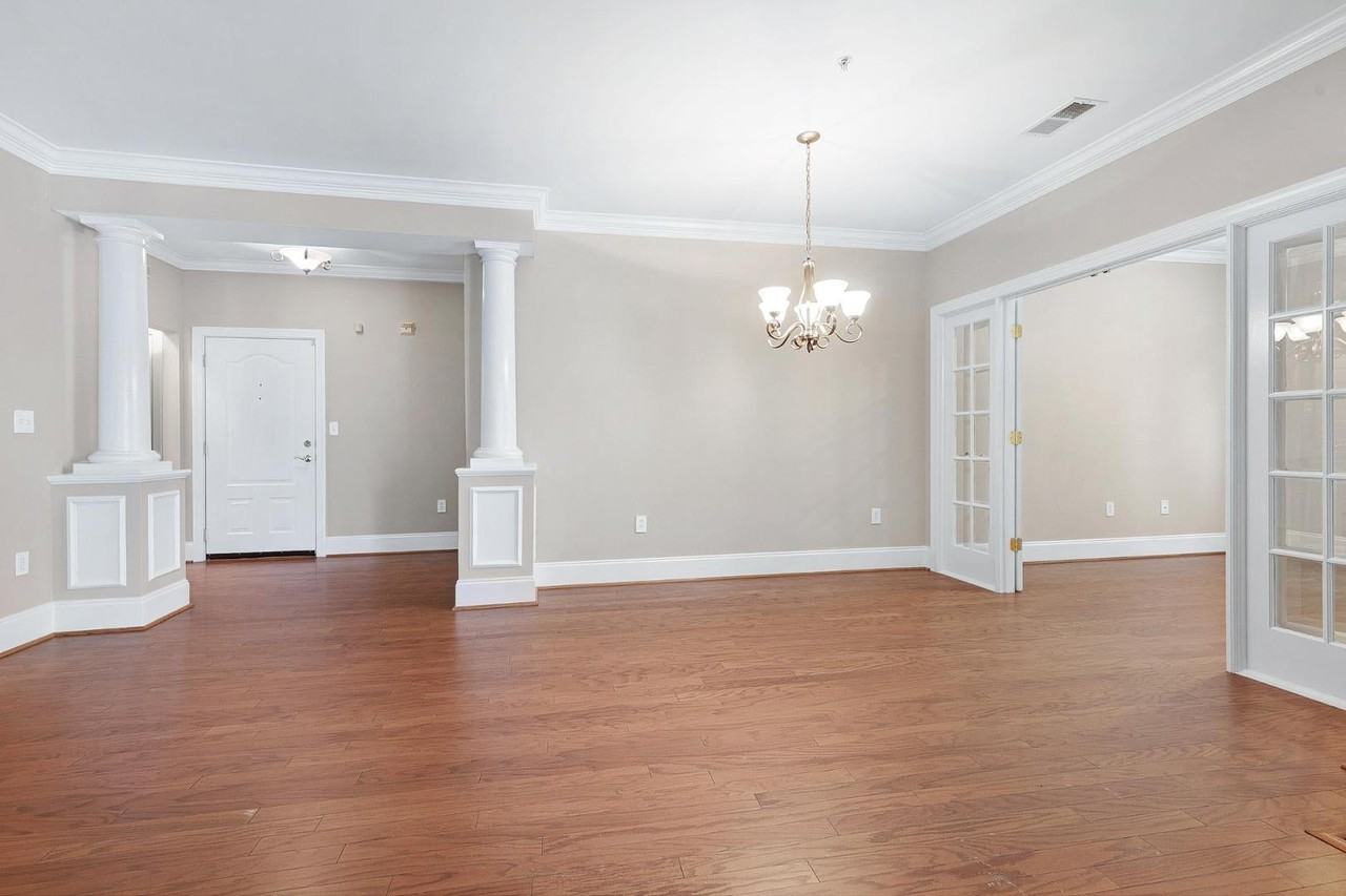 3920 Essex Garden Ln - Photo 3 of 21