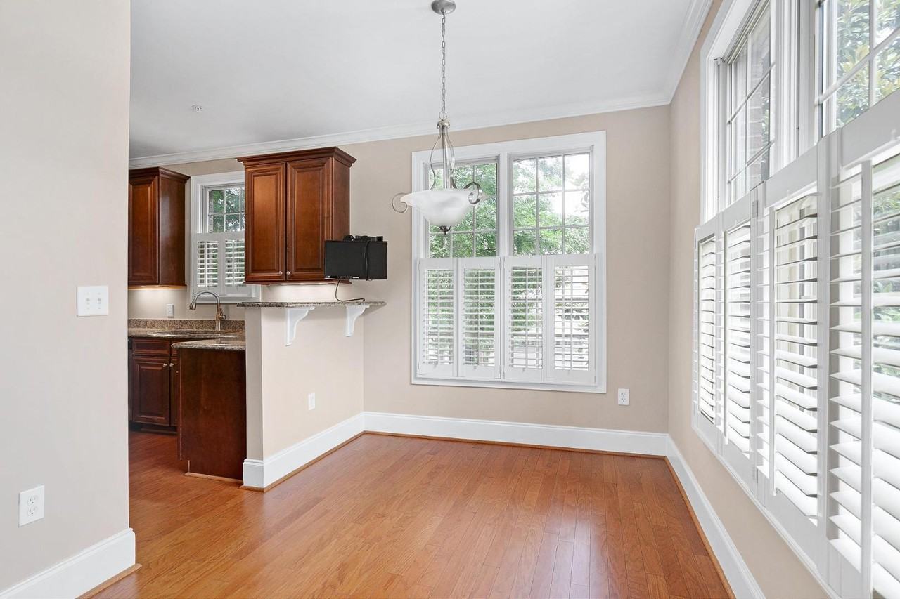 3920 Essex Garden Ln - Photo 6 of 21