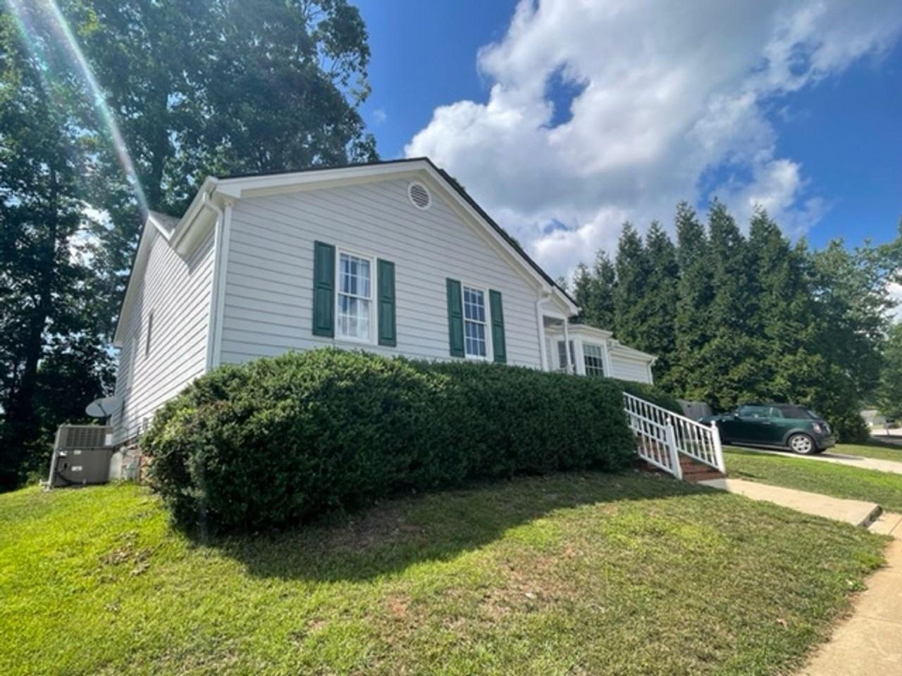 6101 Sweden Dr - Photo 2 of 27