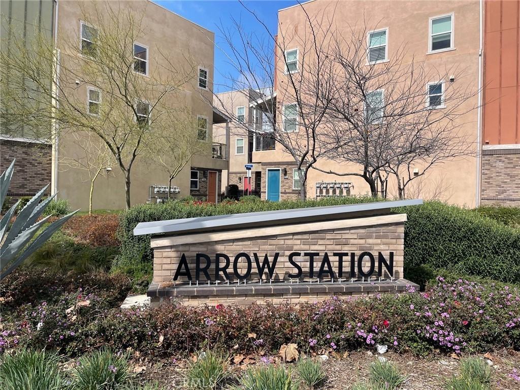 4951 Laurel - Photo 5 of 33