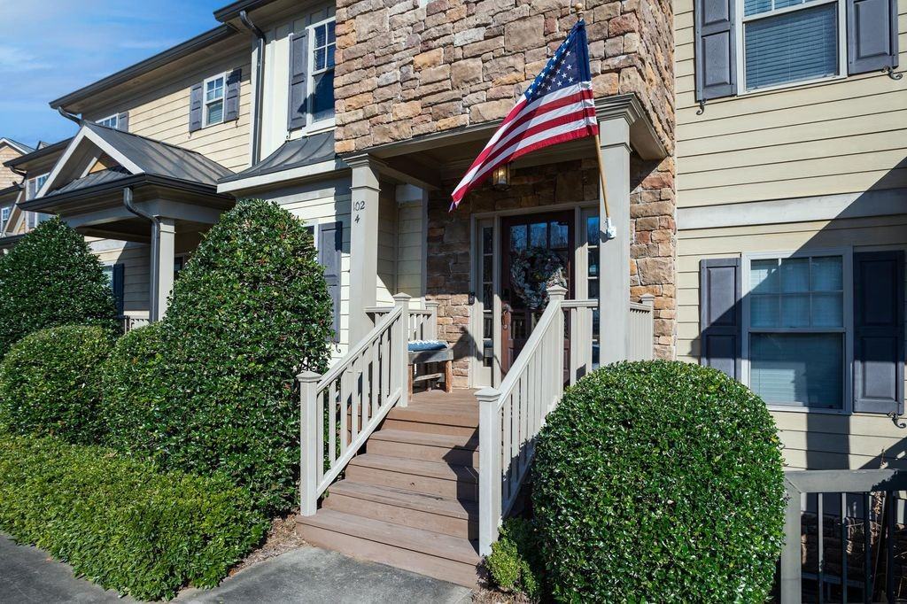 102A Mallard Dr - Photo 2 of 40