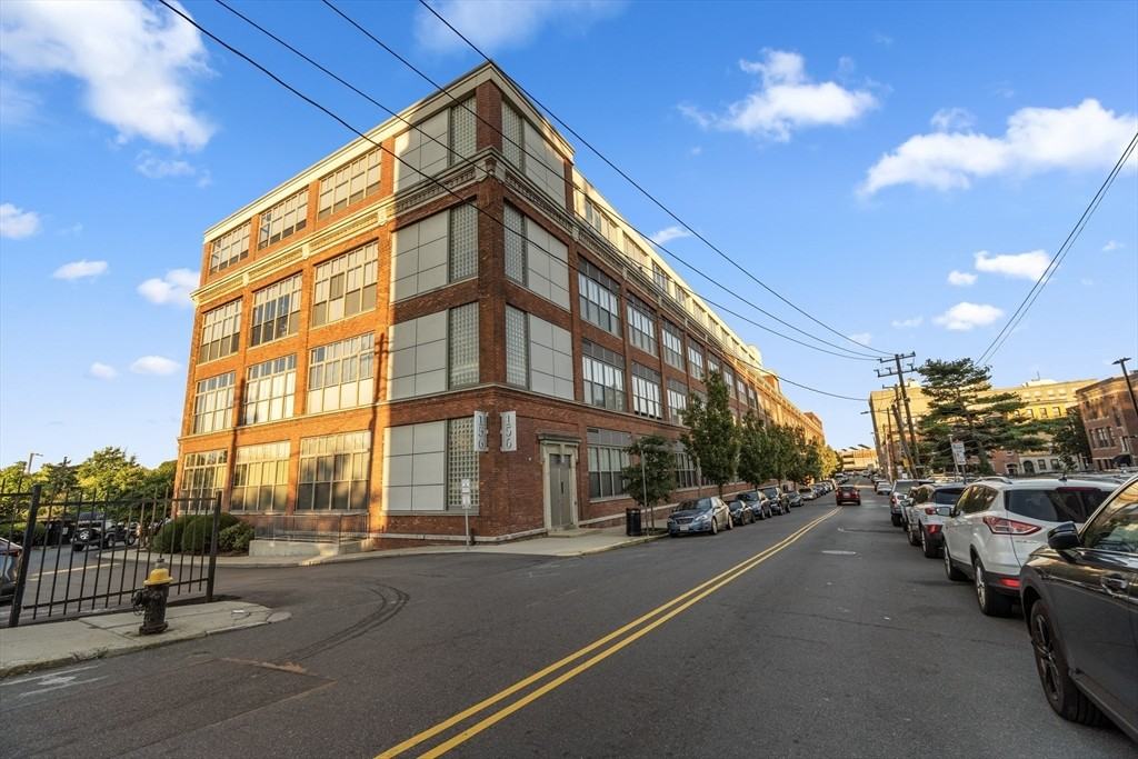 156 Porter St ##414 - Photo 2 of 41