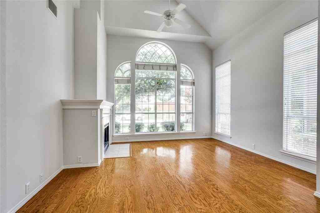 3933 Creek Crossing Dr - Photo 3 of 12