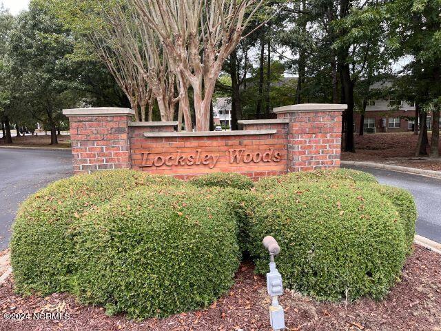 2233 Locksley Woods Dr - Photo 2 of 13