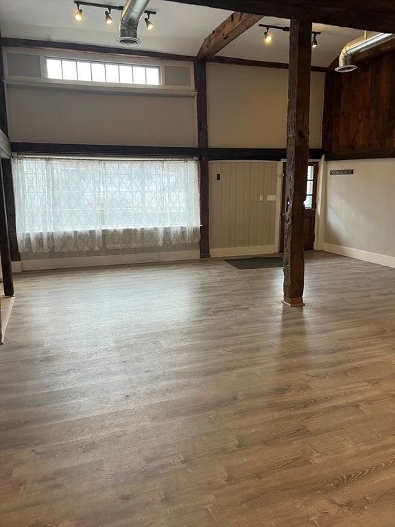 41 Main St - Photo 3 of 11