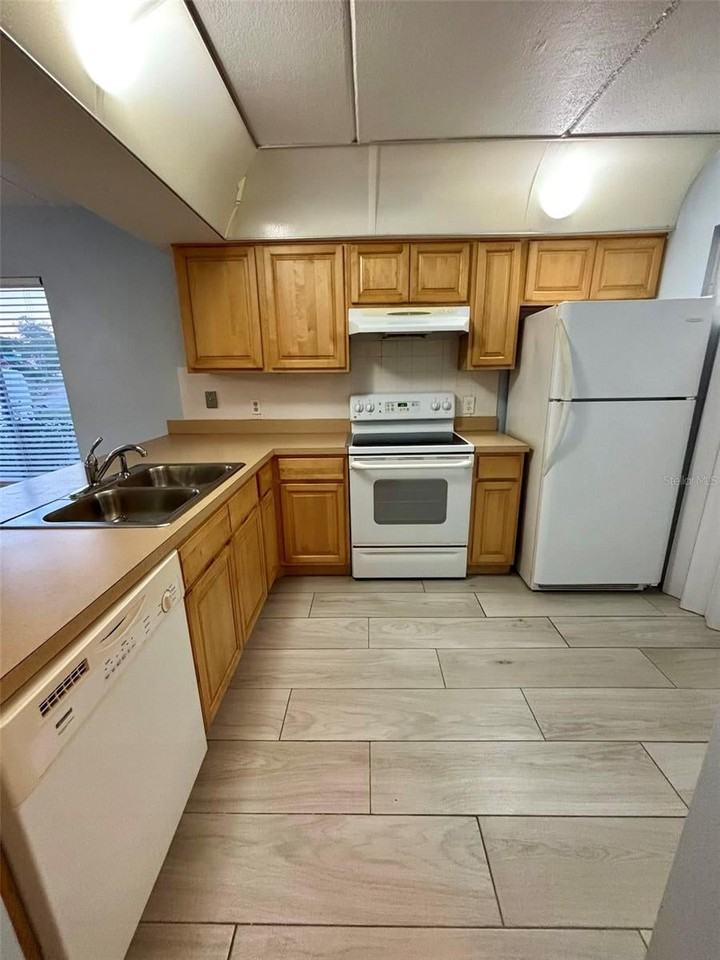 5619 Blue Shadows Ct - Photo 5 of 11