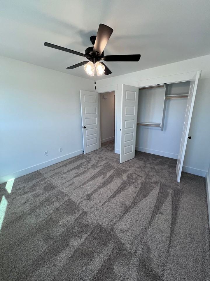 342 East - Photo 6 of 37