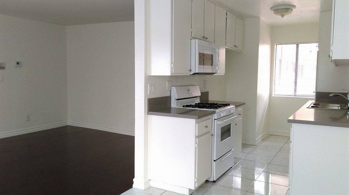 Blumax Kester LLC - Photo 5 of 34