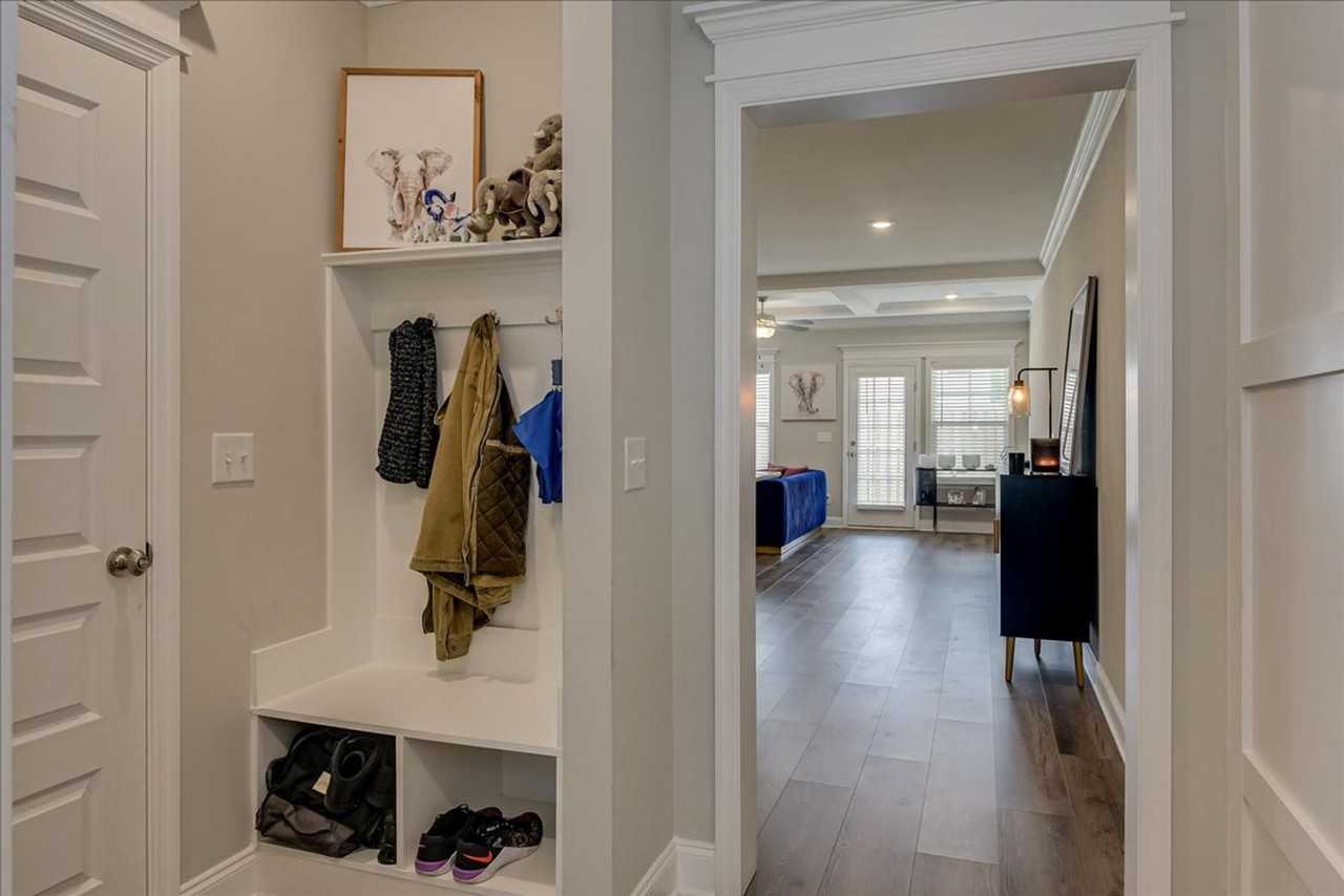 143 Canton Park Ave - Photo 4 of 35