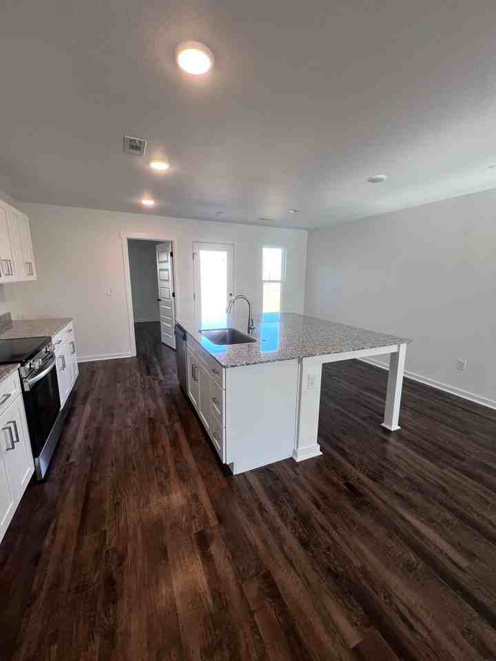 309 Eagle Edge Ave - Photo 7 of 28