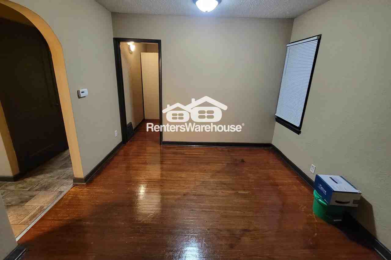 407 N Dewey St - Photo 3 of 14