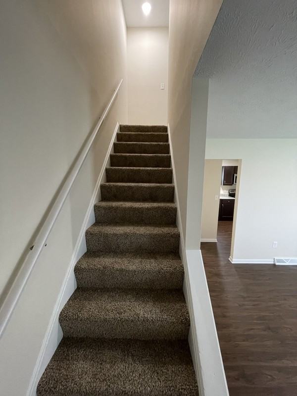 956 W Liberty St - Photo 5 of 10