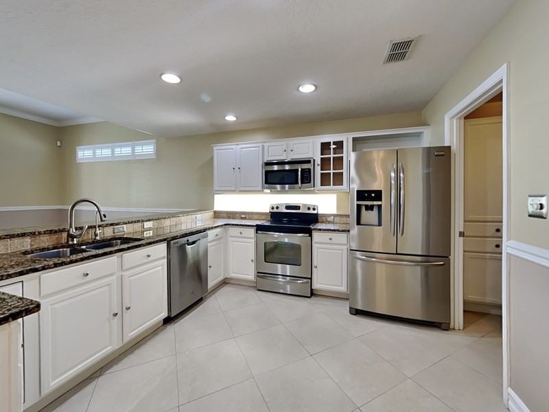 2831 Strand Cir - Photo 2 of 35