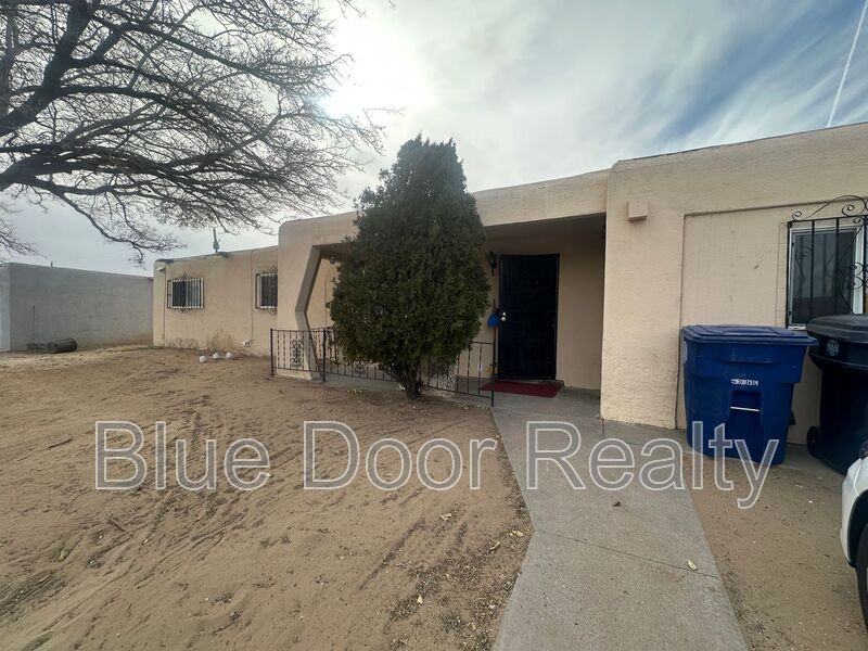 1521 Del Monte Trl Sw - Photo 2 of 50