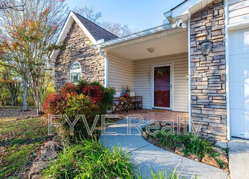 10031 Villa Ridge Way - Photo 2 of 46