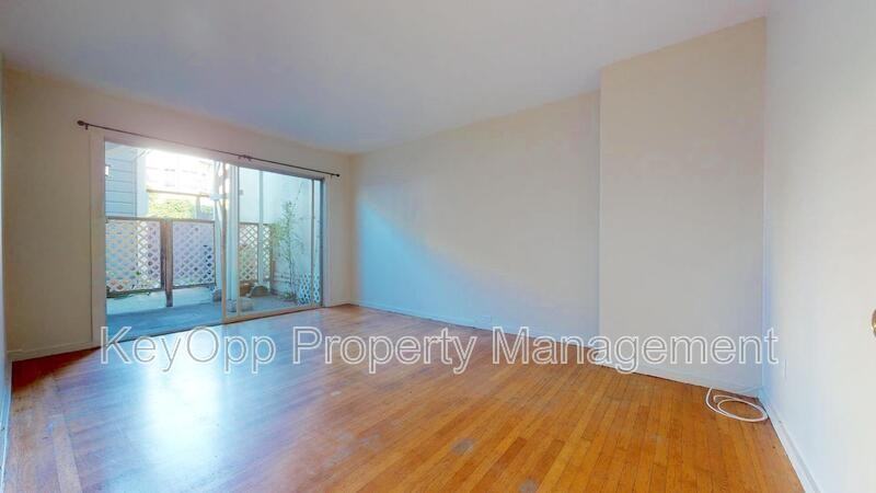 1224 1/2 20th Ave - Photo 2 of 15