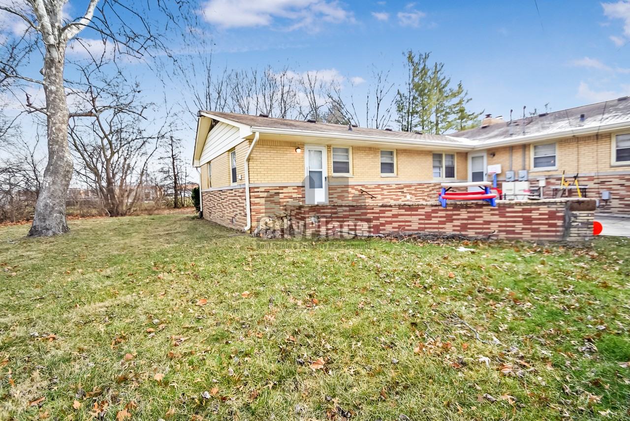 9162 E 17th St - Photo 5 of 17