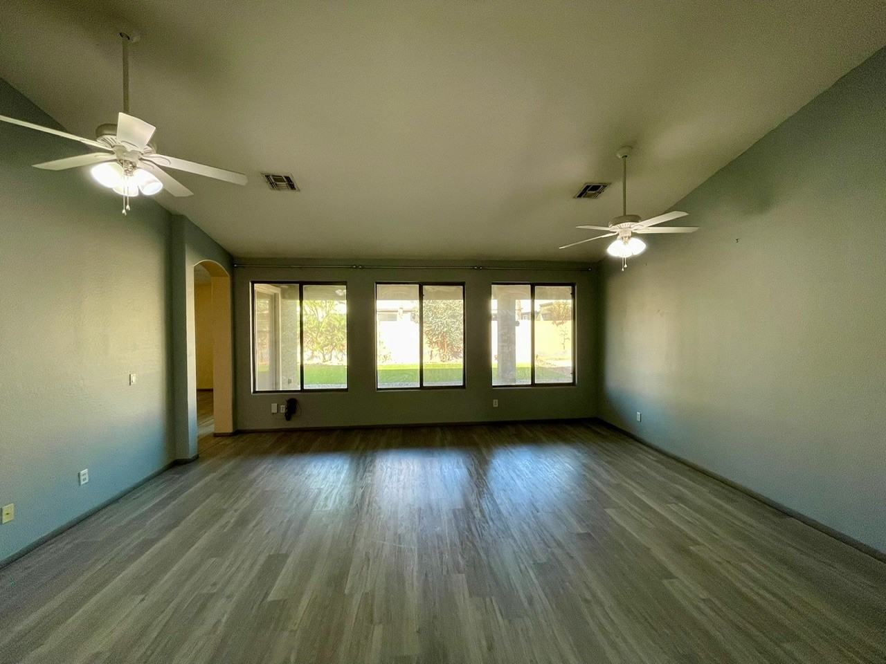 15588 W Mescal St - Photo 4 of 37