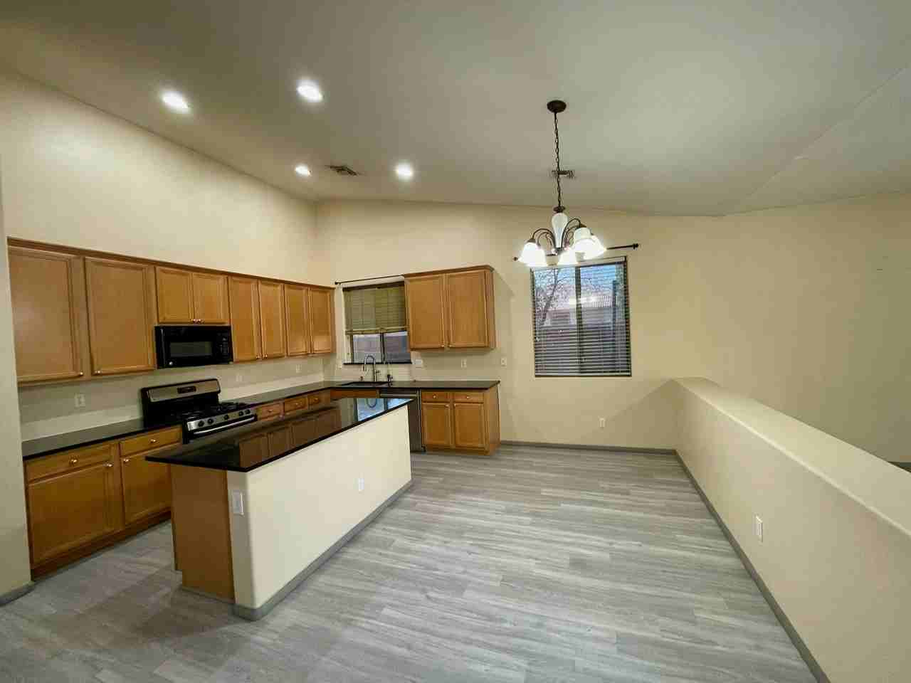 15588 W Mescal St - Photo 7 of 37