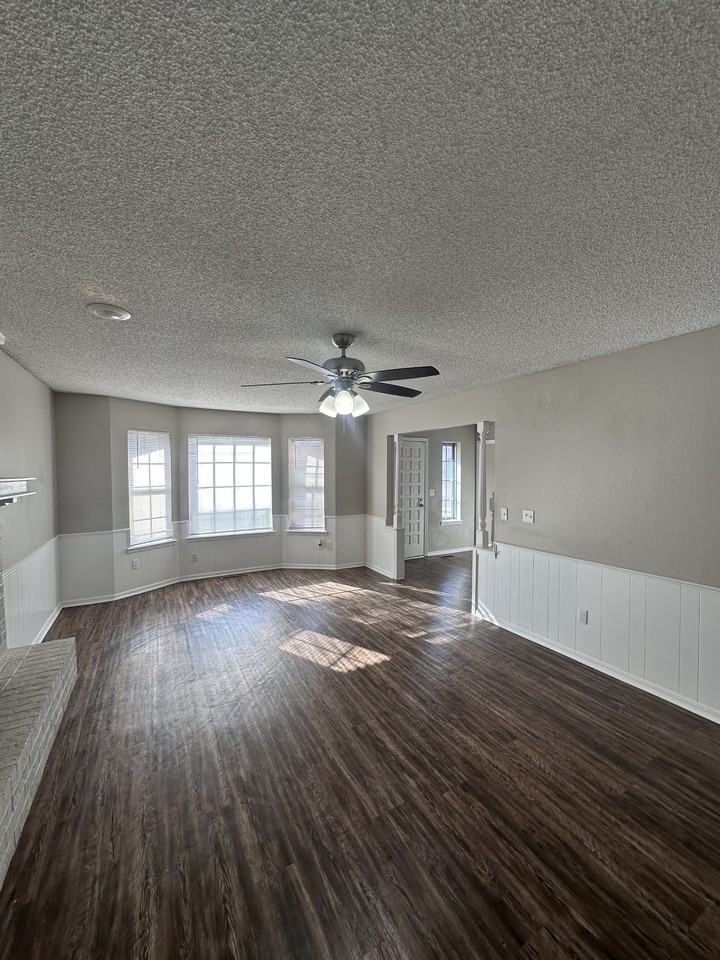 5301 Eden Dr - Photo 2 of 20