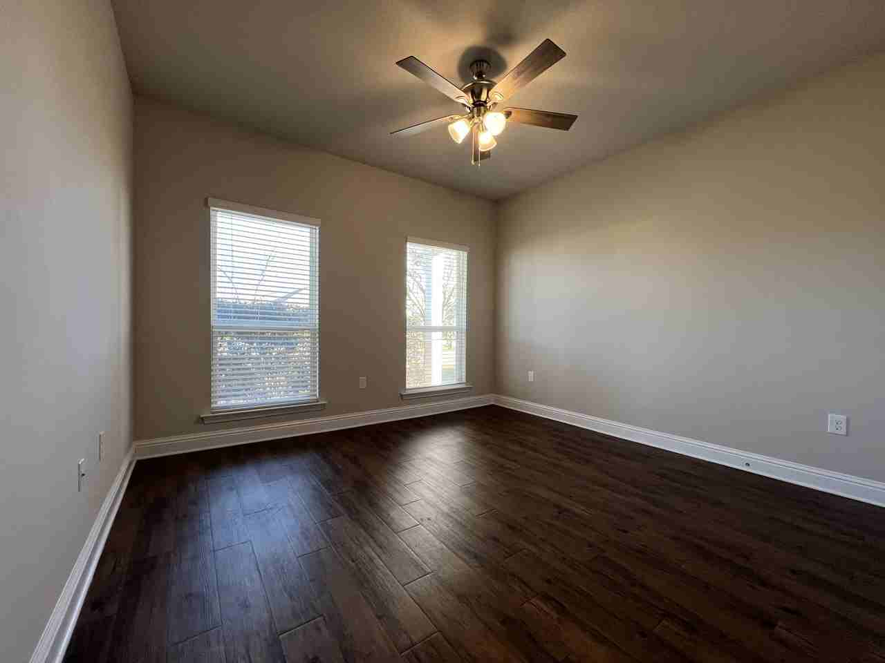 24501 Kipling Ct - Photo 3 of 18