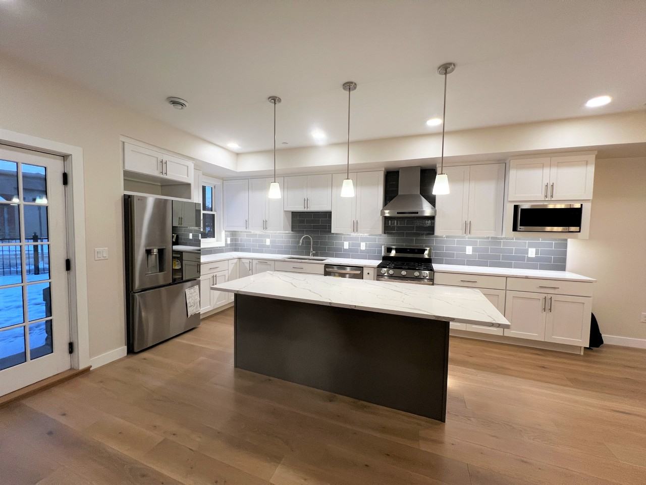 412 5Th St N - Photo 3 of 11