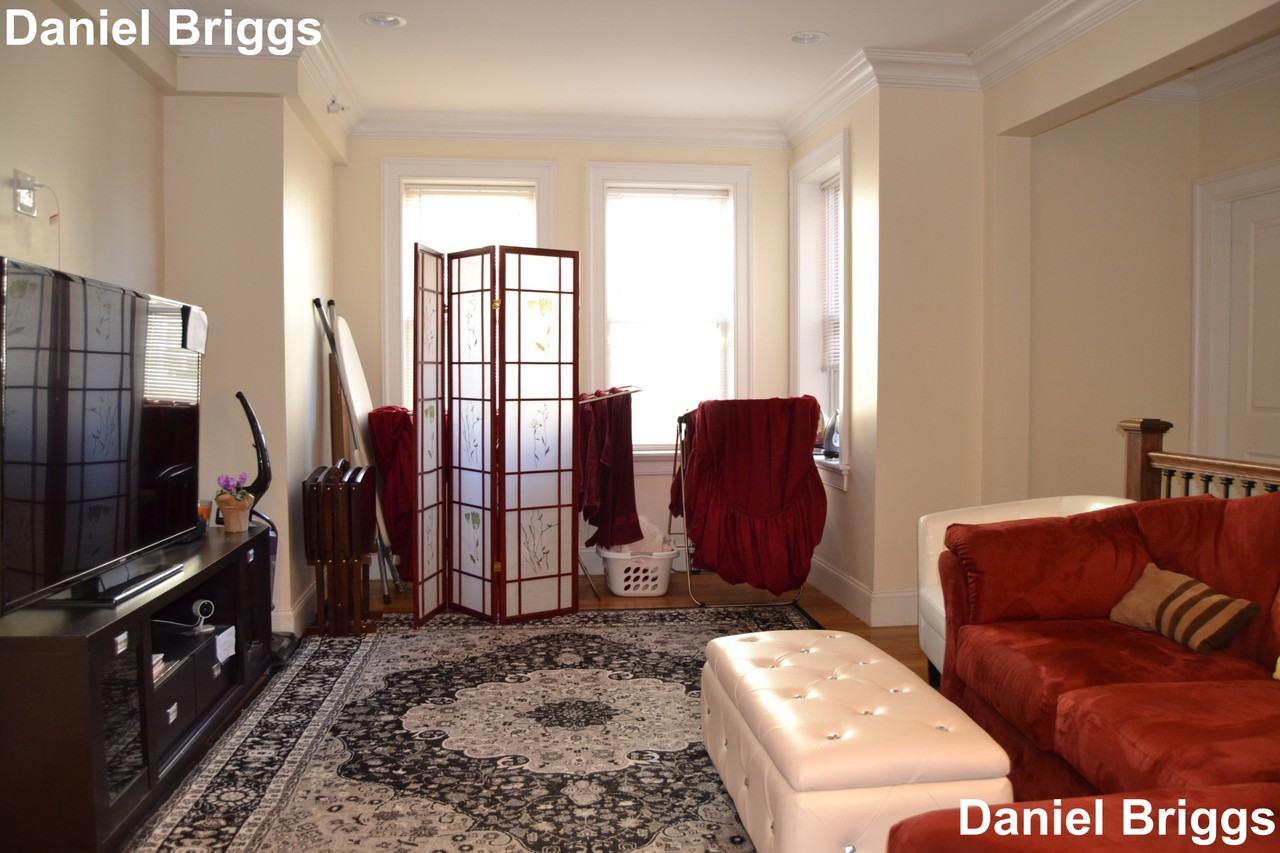 74 Browne St #1 - Photo 4 of 11