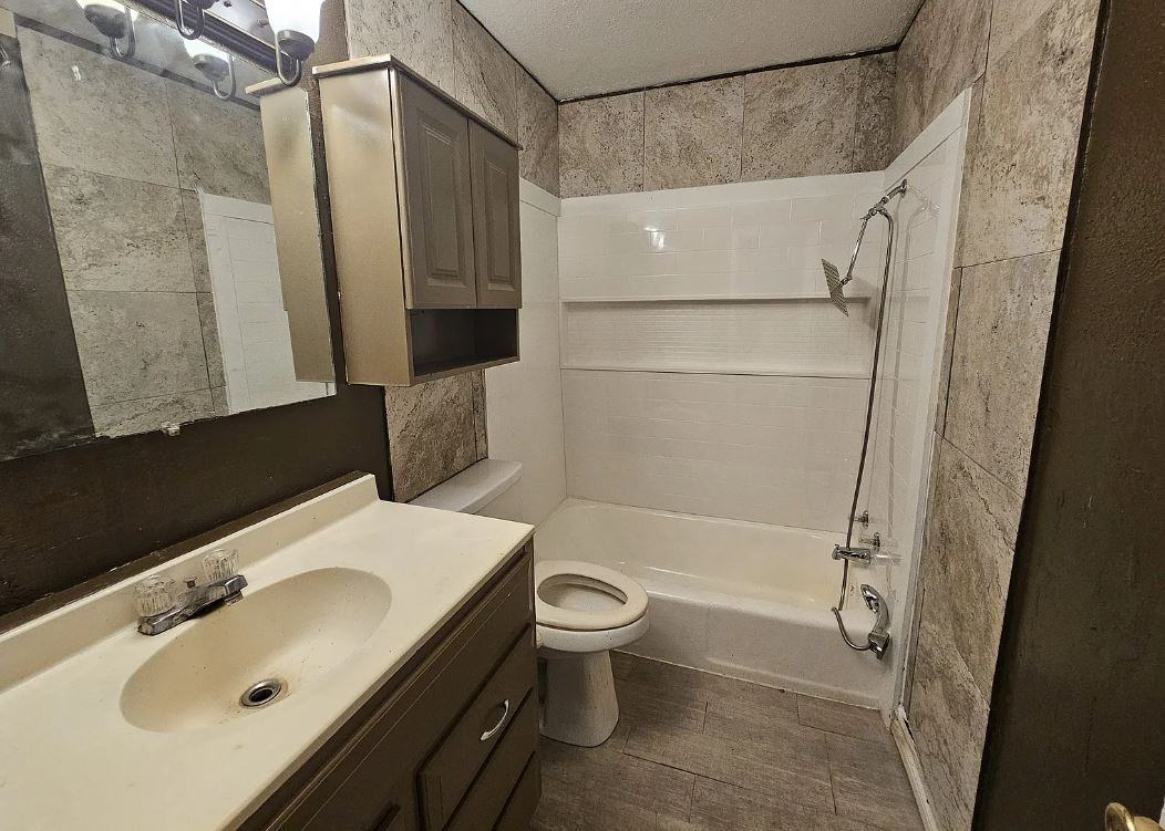 1201 Nw Taft Ave #1201 - Photo 7 of 10