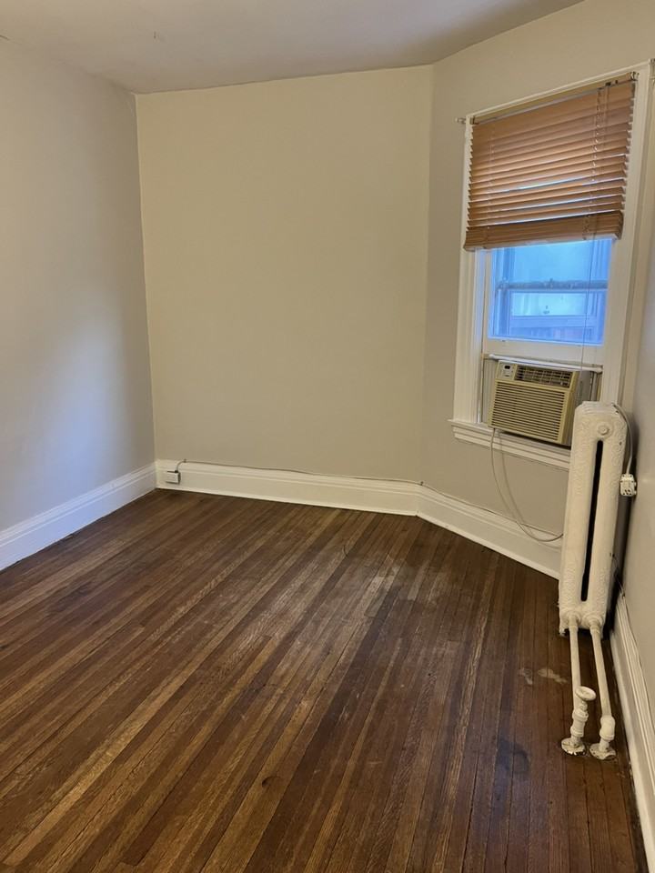 101 Roncesvalles Ave - Photo 3 of 17