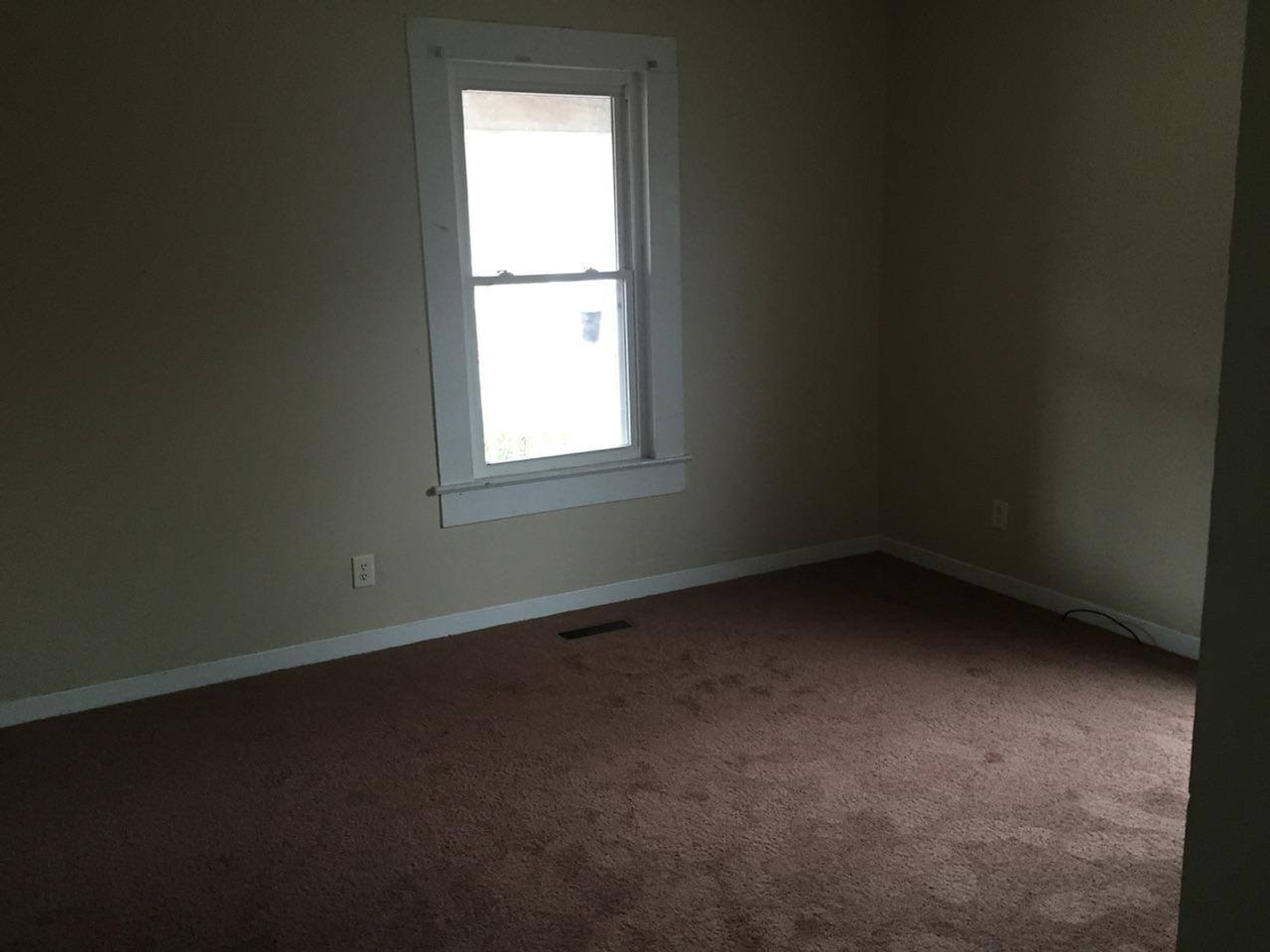 213 Ewing Ave - Photo 4 of 4