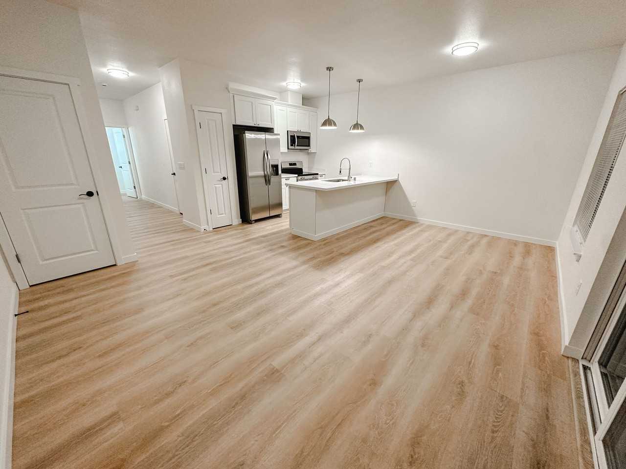 204 Mashell Ave S - Photo 3 of 9