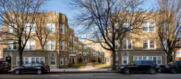 featured image of 4824 West Addison Street